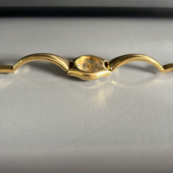 Armitron Now Gold Tone Ladies Bangle Bracelet Watch - Picture 8 of 15